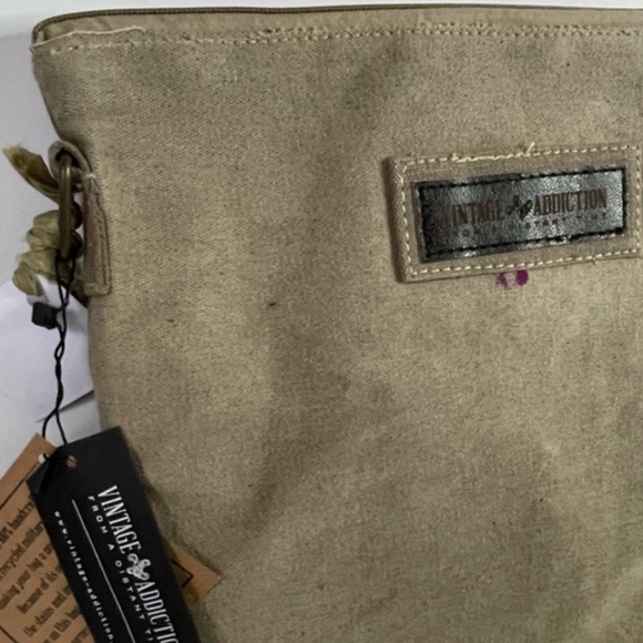 MoSo Ops Double Snap Crossbag - Picture 2 of 13